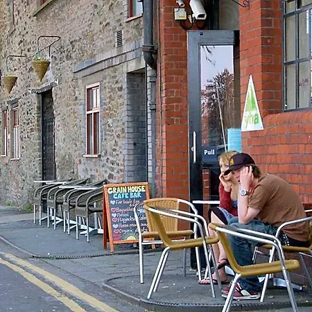 Hostel Yha
